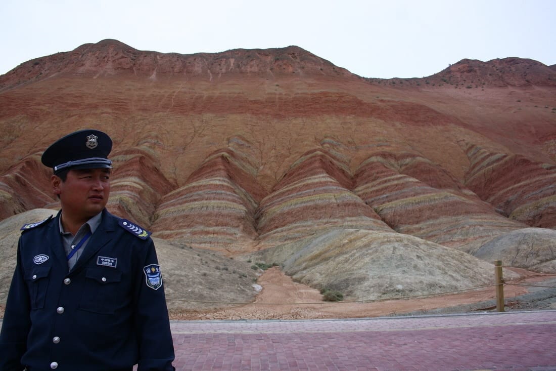 Zhangye, montagne colorate in Cina: il sogno vivido di un buddha vivente 5