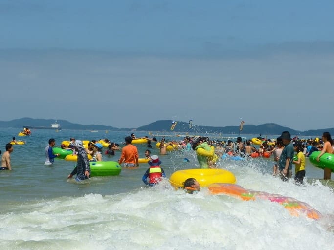 boryeong mud fest Daecheon beach