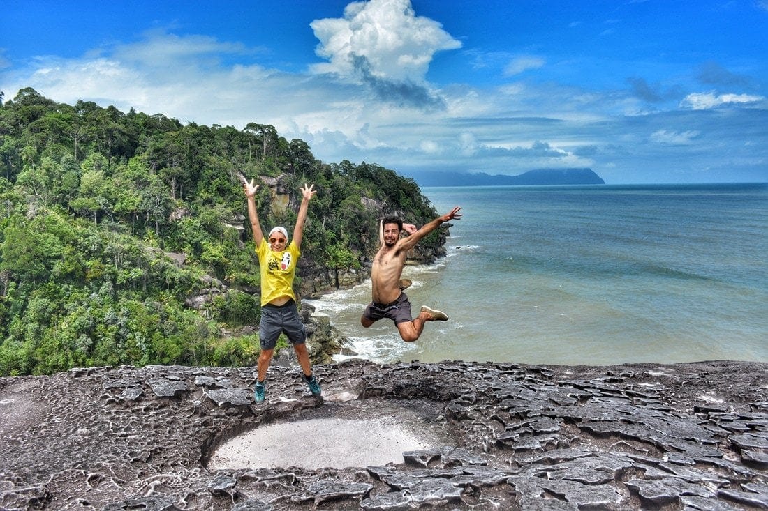 la scogliera rocciosa di Pandan Besar, la spiaggia più famosa di Bako