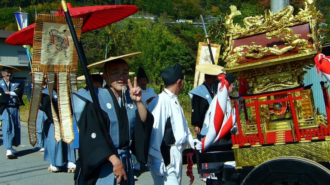 Mikoshi templio portatile giapponese Doburoku Matsuri