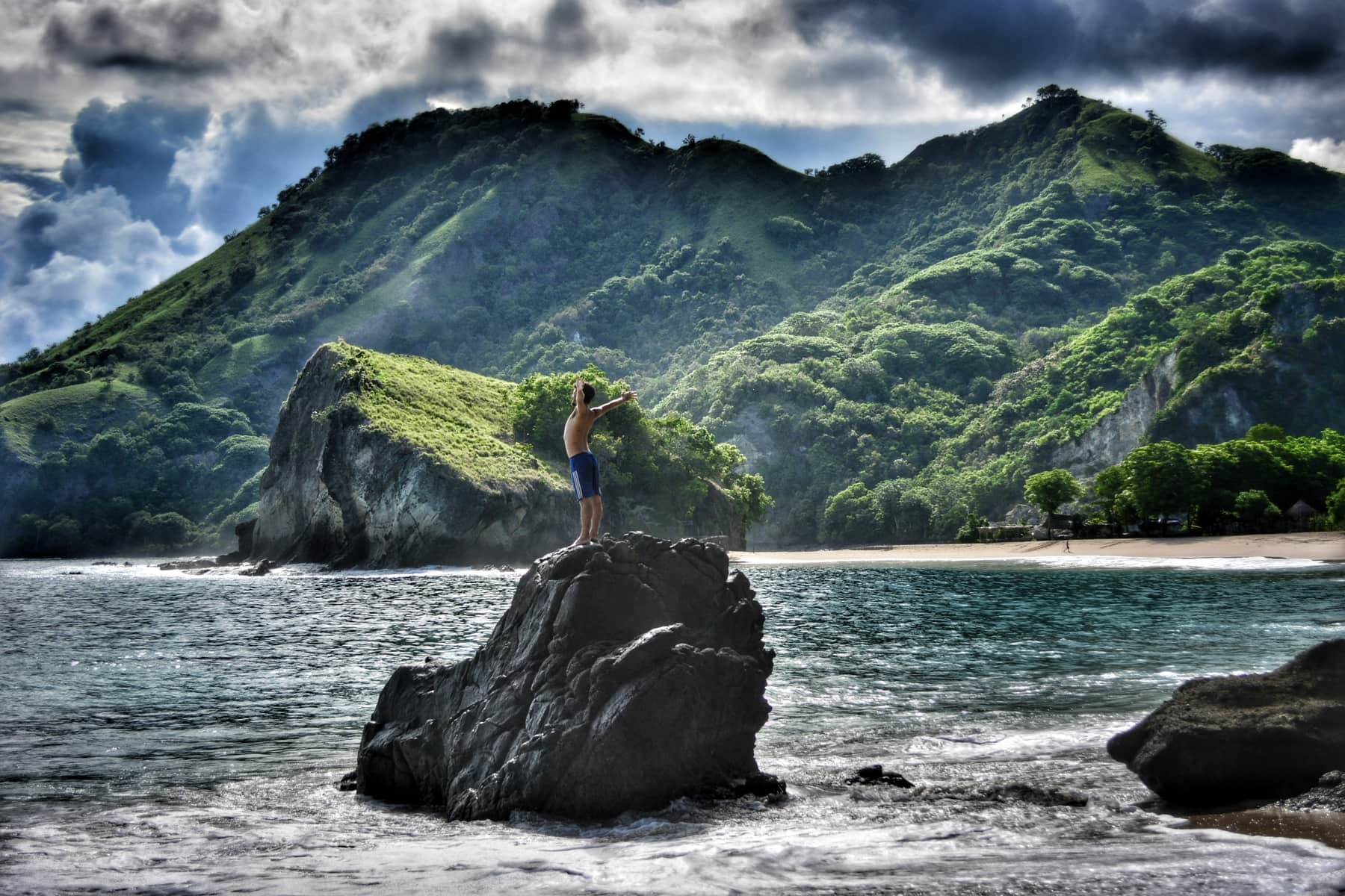 bicycle trip flores indonesia