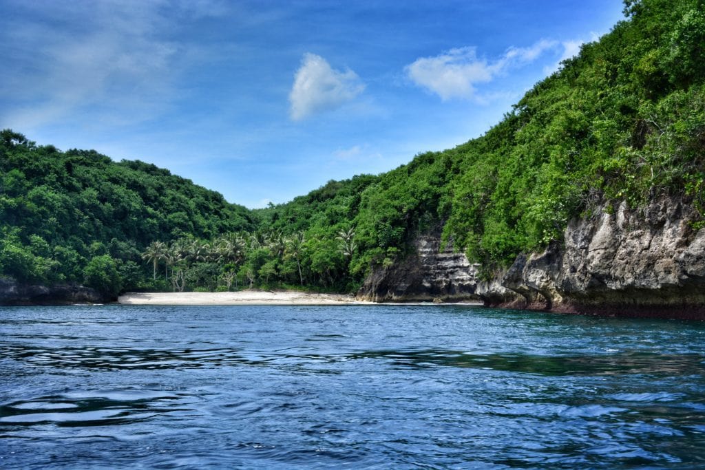 Crystal Bay Nusa Penida beach