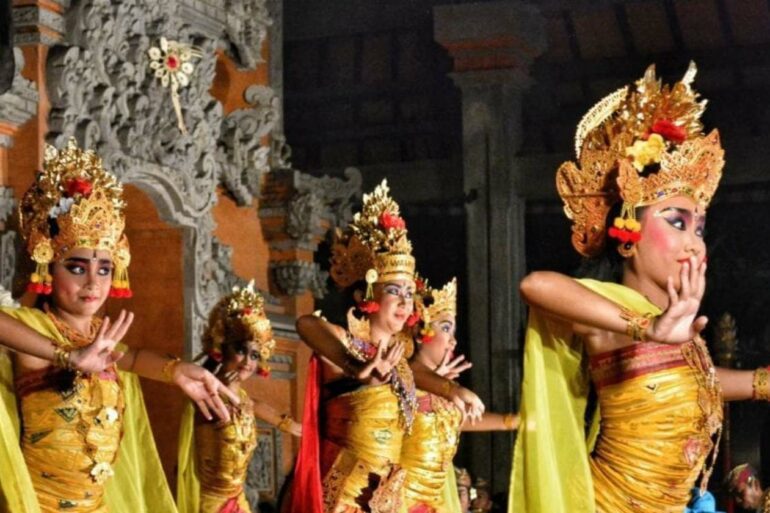 traditional dance ubud bali