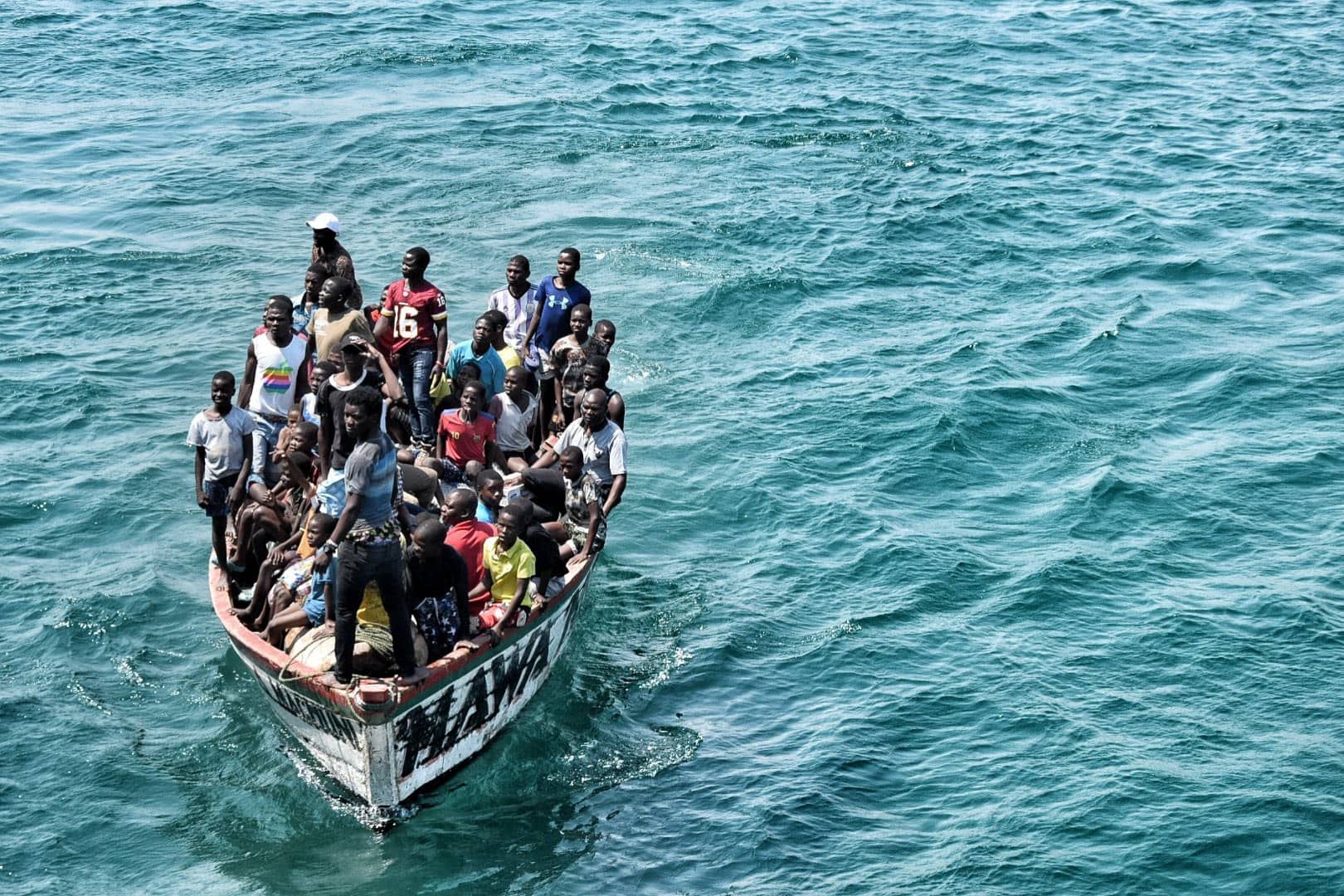Travel Malawi by boat
