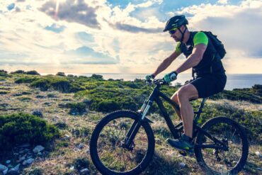 MTB for Big Guys - 9 Best Mountain Bikes for Heavy Riders & Tall Men 1
