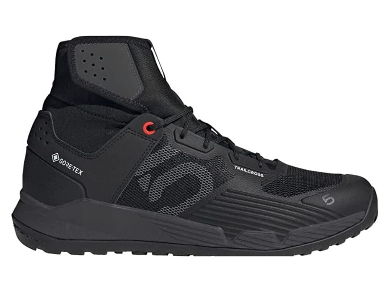 14 Best Shoes for Cycle Touring & Bikepacking: SPD VS Flat 21