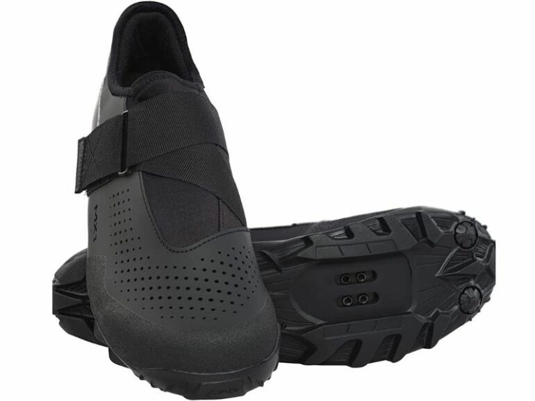 14 Best Cycle Touring Shoes for Bikepacking: Flat VS SPD