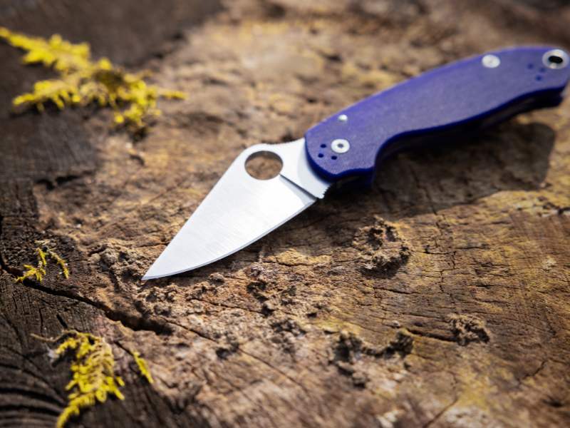 best knives for backpacking, hiking, bike packing