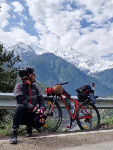 reckong peo by bicycle