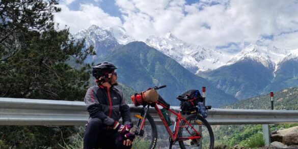 reckong peo by bicycle