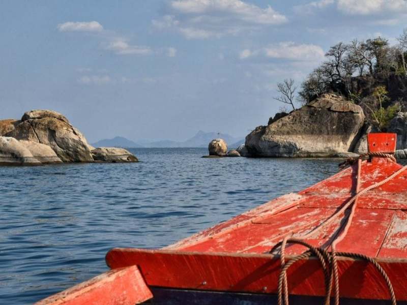 diving lake malawi